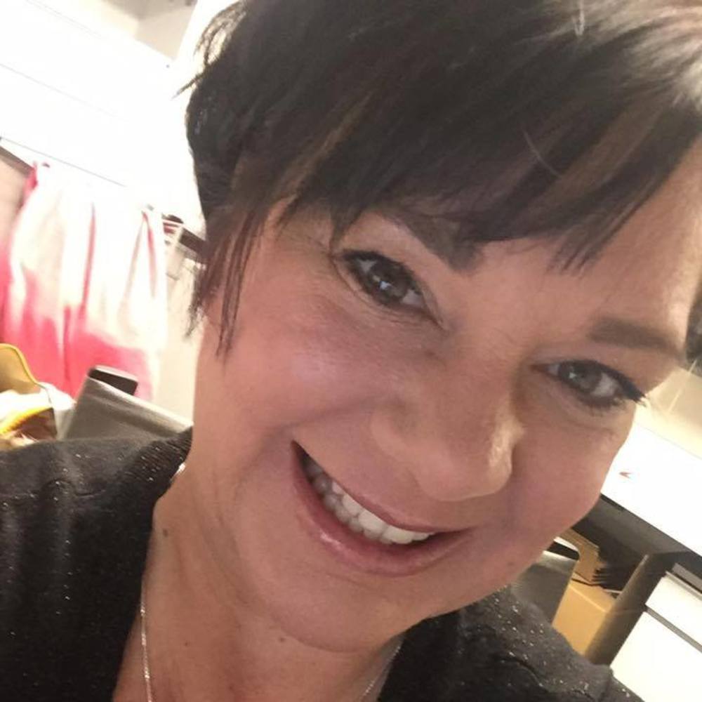 Meet your Posher, Dina